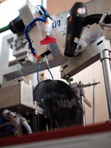 Implantación pelo automática.